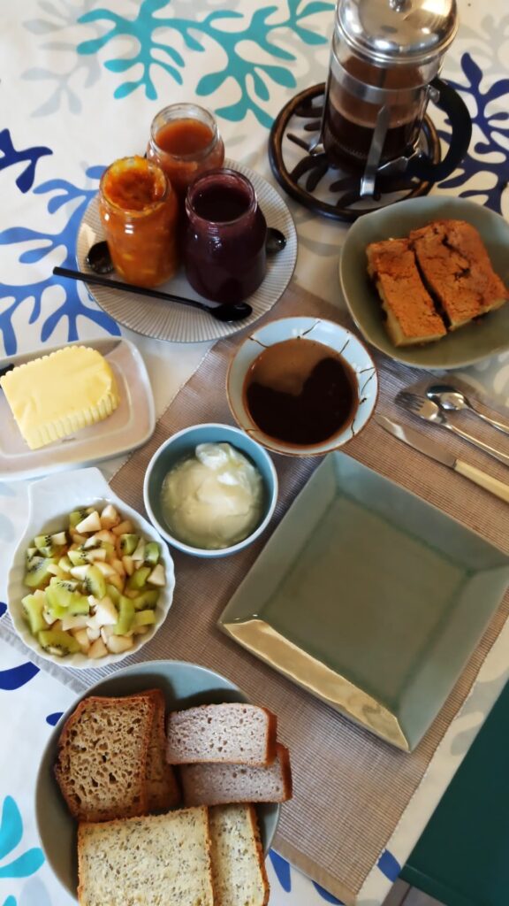 Petit déjeuner de qualité à Primavel avant de repartir pour mon voyage itinérant à vélo sur la Vélomaritime en Bretagne