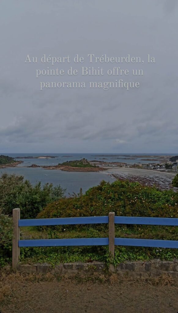 La pointe de Bihit et son panorama, sur la Côte de Granit Rose en Bretagne, près de la Vélomaritime et du GR34