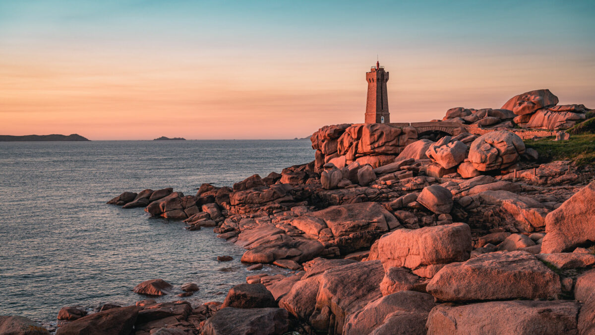 Randonnée à pied sur la Côte de Granit Rose